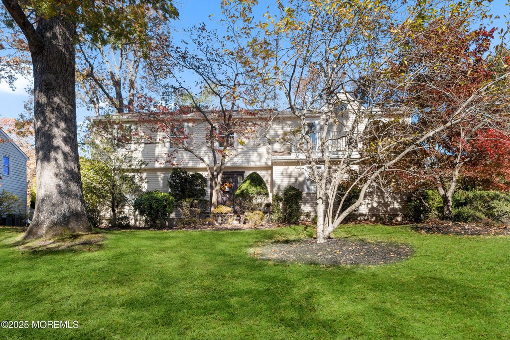 5 Karen Court, West Long Branch, NJ 07764