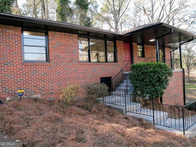 2756 Oldknow Drive NW, Atlanta, GA 30318