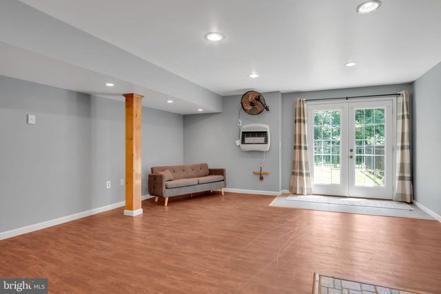 42 RIDGE AVENUE, Carlisle, PA 17013