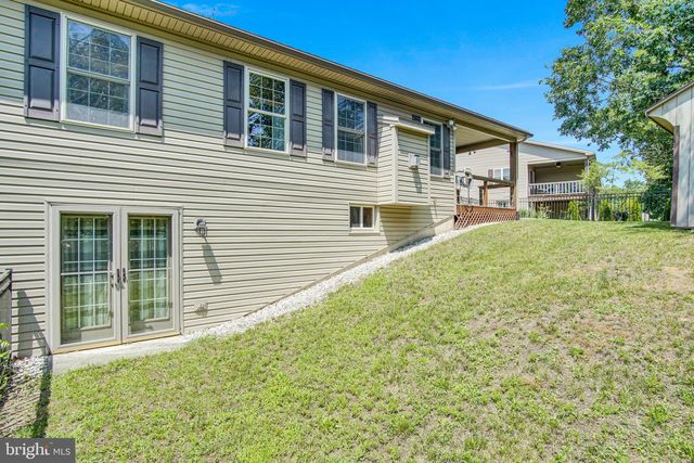 42 RIDGE AVENUE, Carlisle, PA 17013