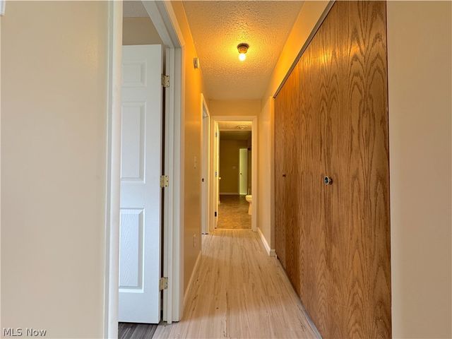 18066 Hillcrest Drive, Lake Milton, OH 44429