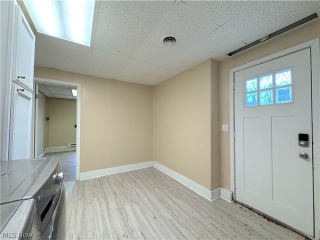 18066 Hillcrest Drive, Lake Milton, OH 44429