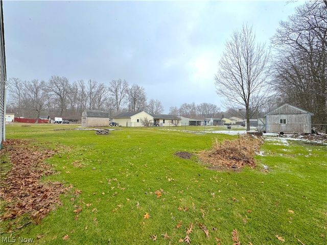 18066 Hillcrest Drive, Lake Milton, OH 44429