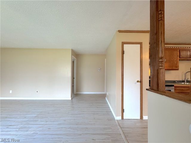 18066 Hillcrest Drive, Lake Milton, OH 44429