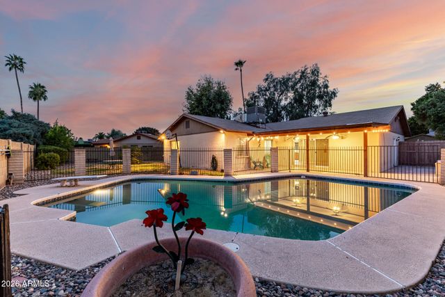 10221 N 52ND Avenue, Glendale, AZ 85302