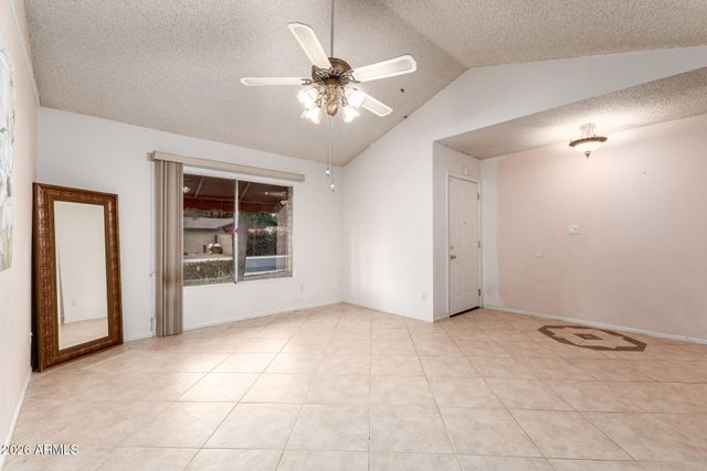 10221 N 52ND Avenue, Glendale, AZ 85302