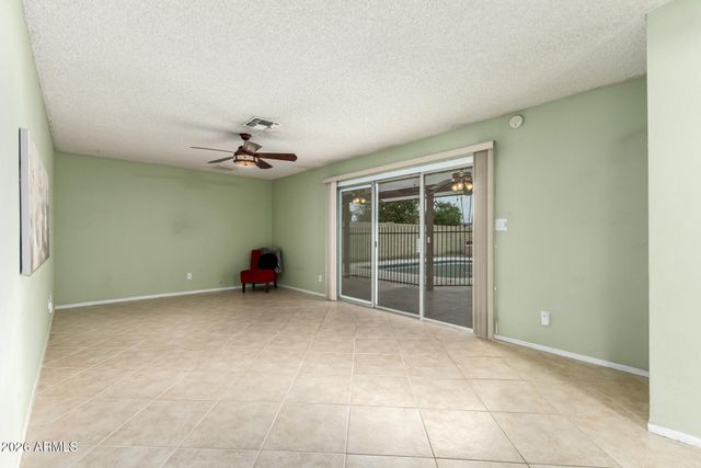 10221 N 52ND Avenue, Glendale, AZ 85302