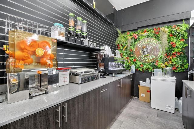 Le Jeune Cafe, Food Store & Smoke Shop For Sale, Miami, FL 33126