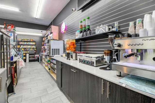 Le Jeune Cafe, Food Store & Smoke Shop For Sale, Miami, FL 33126