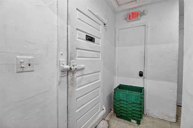 Le Jeune Cafe, Food Store & Smoke Shop For Sale, Miami, FL 33126