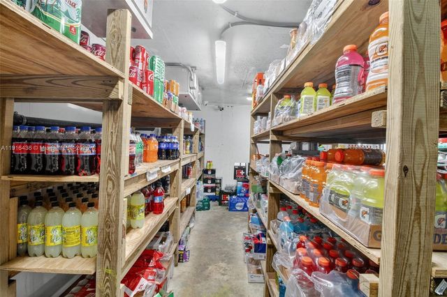 Le Jeune Cafe, Food Store & Smoke Shop For Sale, Miami, FL 33126