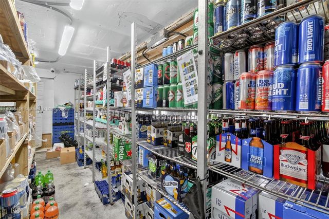 Le Jeune Cafe, Food Store & Smoke Shop For Sale, Miami, FL 33126