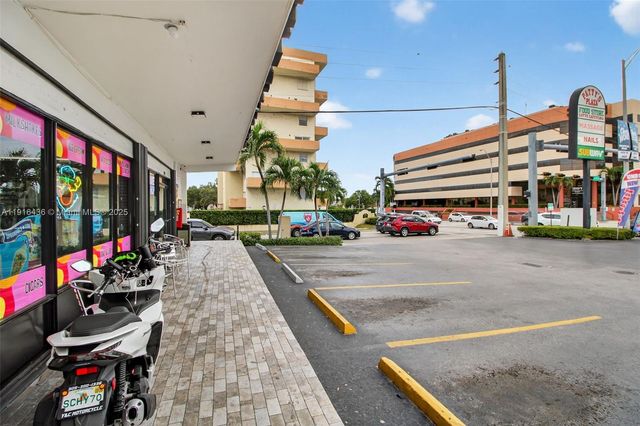 Le Jeune Cafe, Food Store & Smoke Shop For Sale, Miami, FL 33126