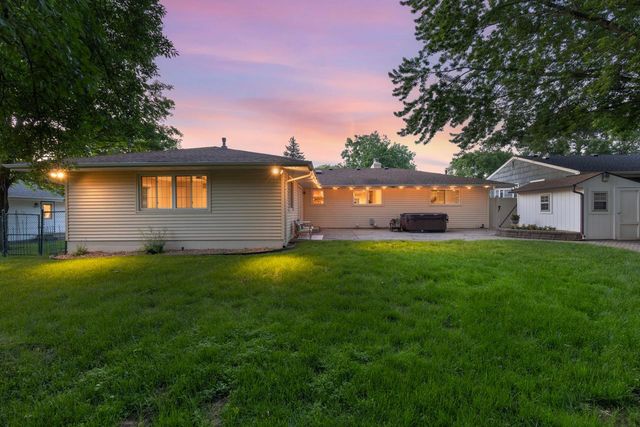 5309 Birchcrest Drive, Edina, MN 55436
