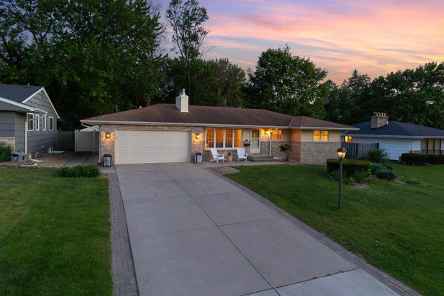 5309 Birchcrest Drive, Edina, MN 55436