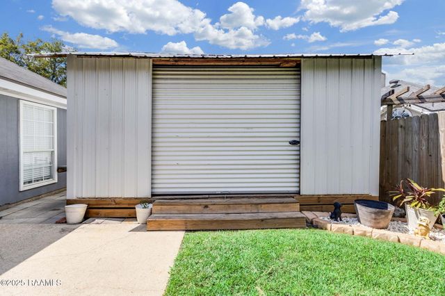 102 Riesling Circle, Broussard, LA 70518