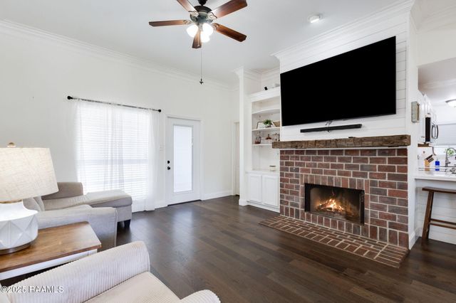 102 Riesling Circle, Broussard, LA 70518