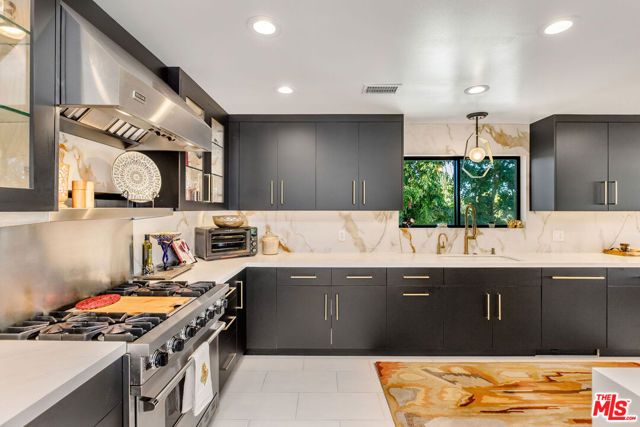 2119 Rockview Terrace, Topanga (los Angeles), CA 90290