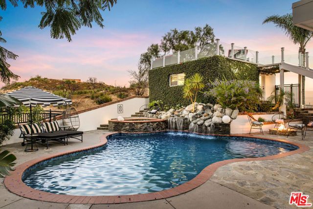 2119 Rockview Terrace, Topanga (los Angeles), CA 90290