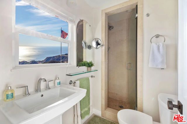 2119 Rockview Terrace, Topanga (los Angeles), CA 90290
