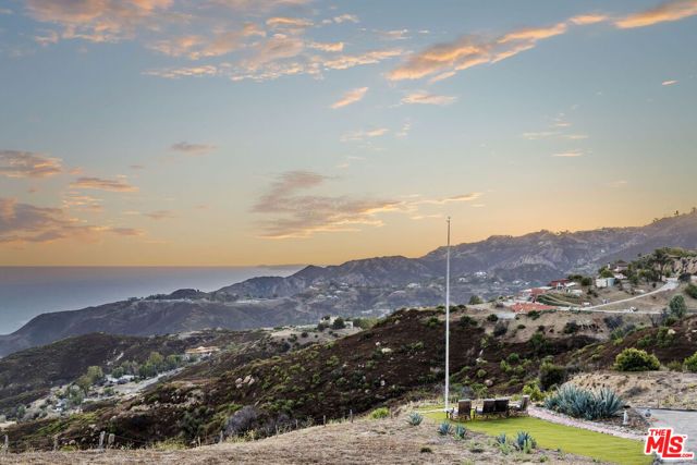 2119 Rockview Terrace, Topanga (los Angeles), CA 90290