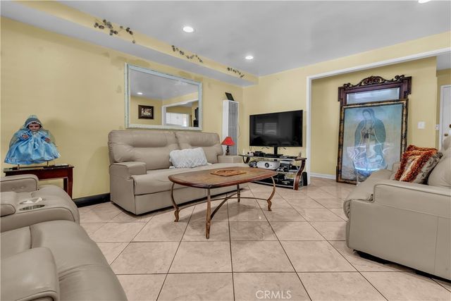 302 S Covina Blvd, La Puente, CA 91746