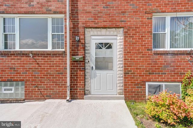 913 REGINA DR, Baltimore, MD 21227