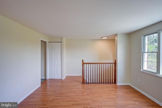 913 REGINA DR, Baltimore, MD 21227