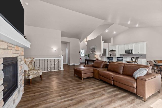 W6591 ETHAN DRIVE, Appleton, WI 54915