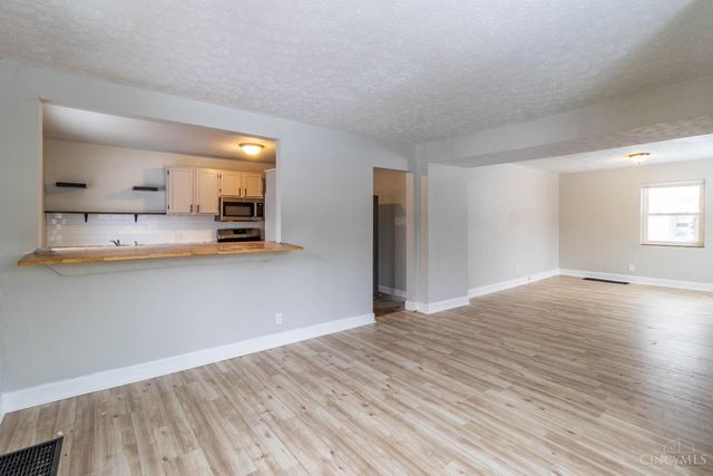 6414 Red Bank Road, Cincinnati, OH 45213