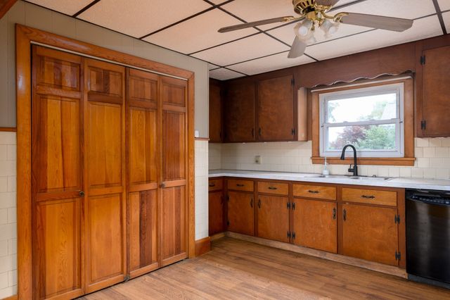 111 Gleason Ave, East Brookfield, MA 01515
