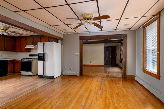 111 Gleason Ave, East Brookfield, MA 01515