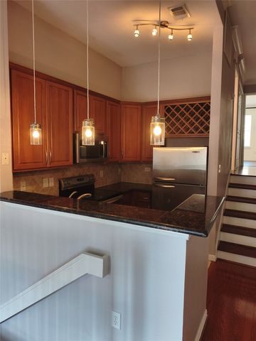 2201 Wolf Street 2205, Dallas, TX 75201