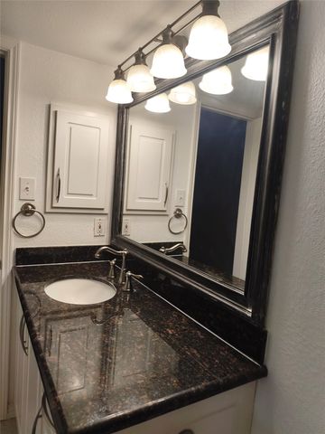 2201 Wolf Street 2205, Dallas, TX 75201