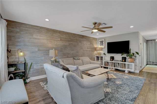 6340 Molino Street, Las Vegas, NV 89108
