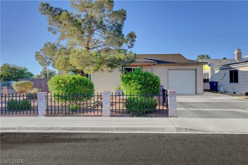 6340 Molino Street, Las Vegas, NV 89108