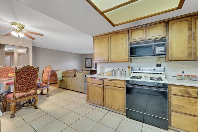 1995 Jacob Dr, Yuba City, CA 95993