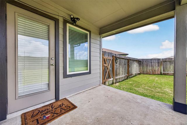 7938 Brushwood Drive, Rosharon, TX 77583