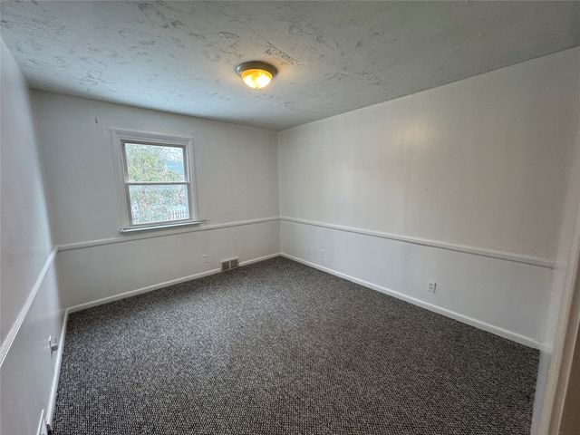 909 E 37TH Street, Erie, PA 16504