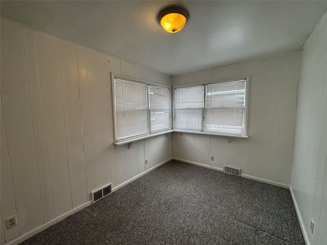 909 E 37TH Street, Erie, PA 16504