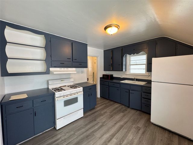 909 E 37TH Street, Erie, PA 16504