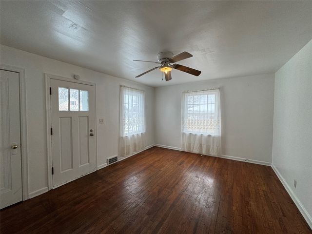 909 E 37TH Street, Erie, PA 16504