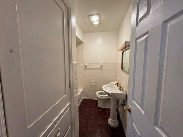 909 E 37TH Street, Erie, PA 16504