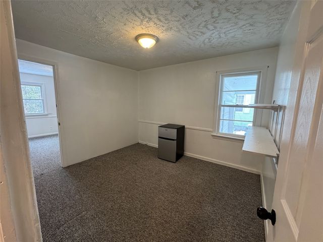 909 E 37TH Street, Erie, PA 16504