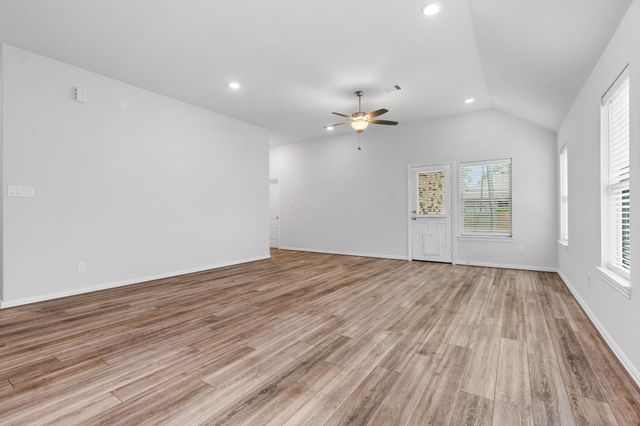 121 N Cadence Hills Loop, Conroe, TX 77318