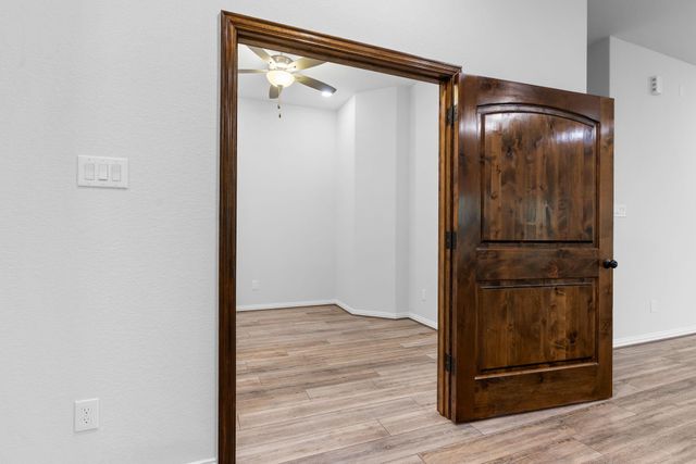 121 N Cadence Hills Loop, Conroe, TX 77318