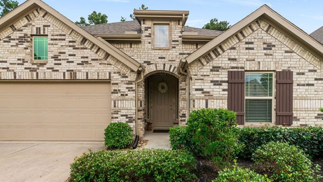 121 N Cadence Hills Loop, Conroe, TX 77318