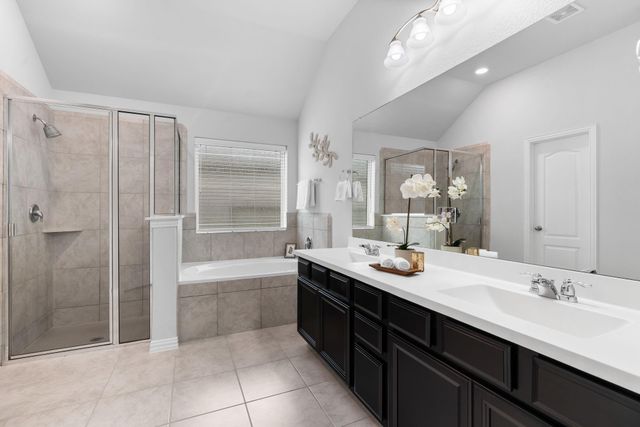 121 N Cadence Hills Loop, Conroe, TX 77318