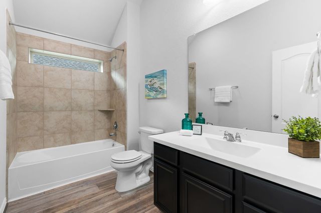 121 N Cadence Hills Loop, Conroe, TX 77318