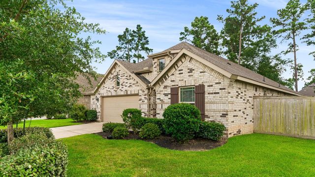 121 N Cadence Hills Loop, Conroe, TX 77318